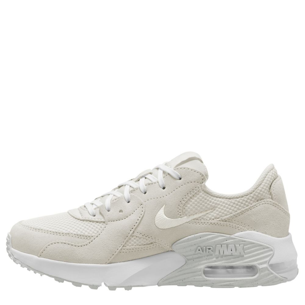 Nike air max rack best sale room shoes