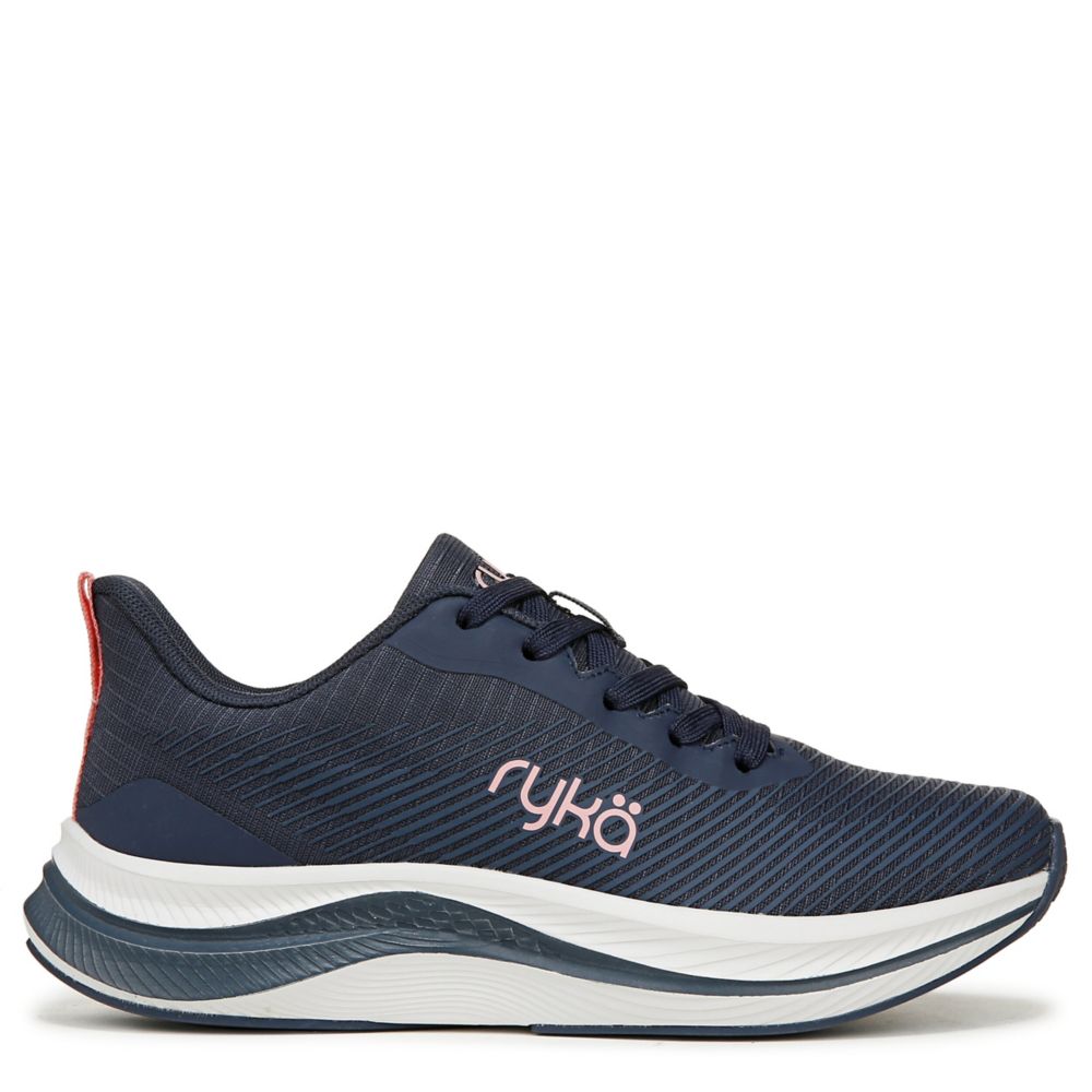 WOMENS GENUINE WALKING SHOE