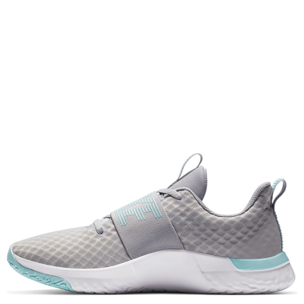 nike in season tr 9 on feet