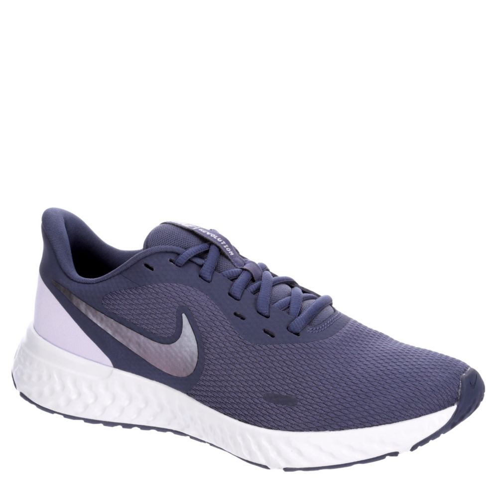 women's nike revolution