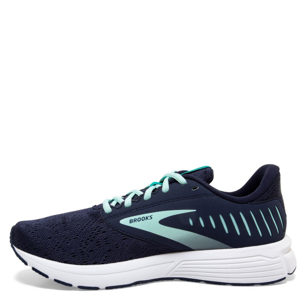 brooks signal running shoes