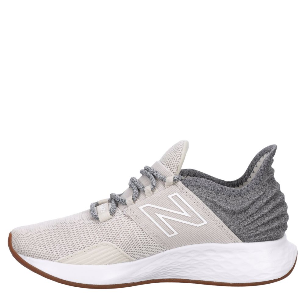 women's roav running shoe