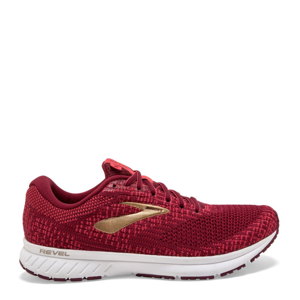 brooks revel red