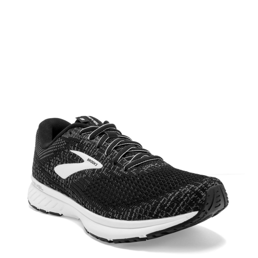 brooks sneakers black