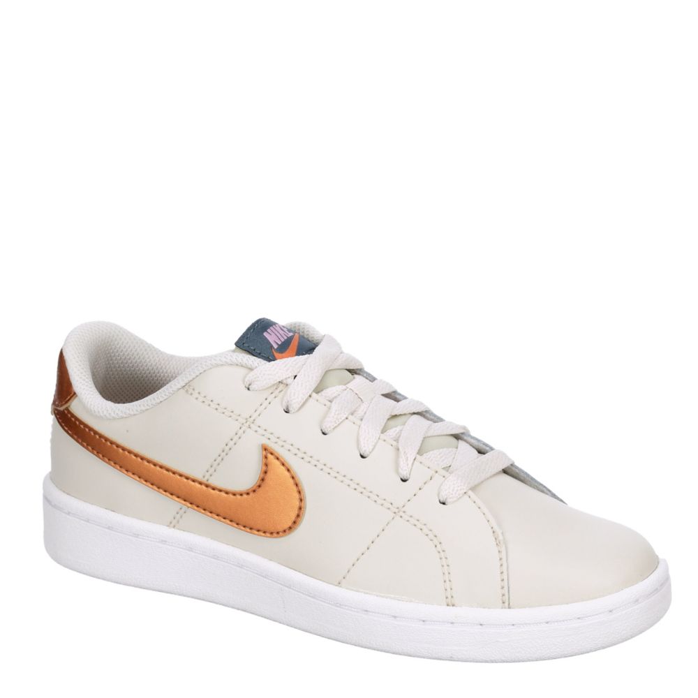 nike royale court sneakers