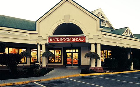 shoe stores in the tanger outlets