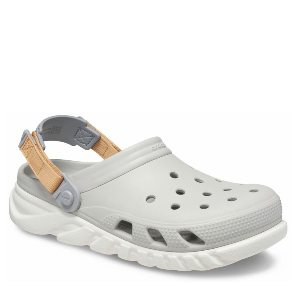 Crocs duet hot sale white