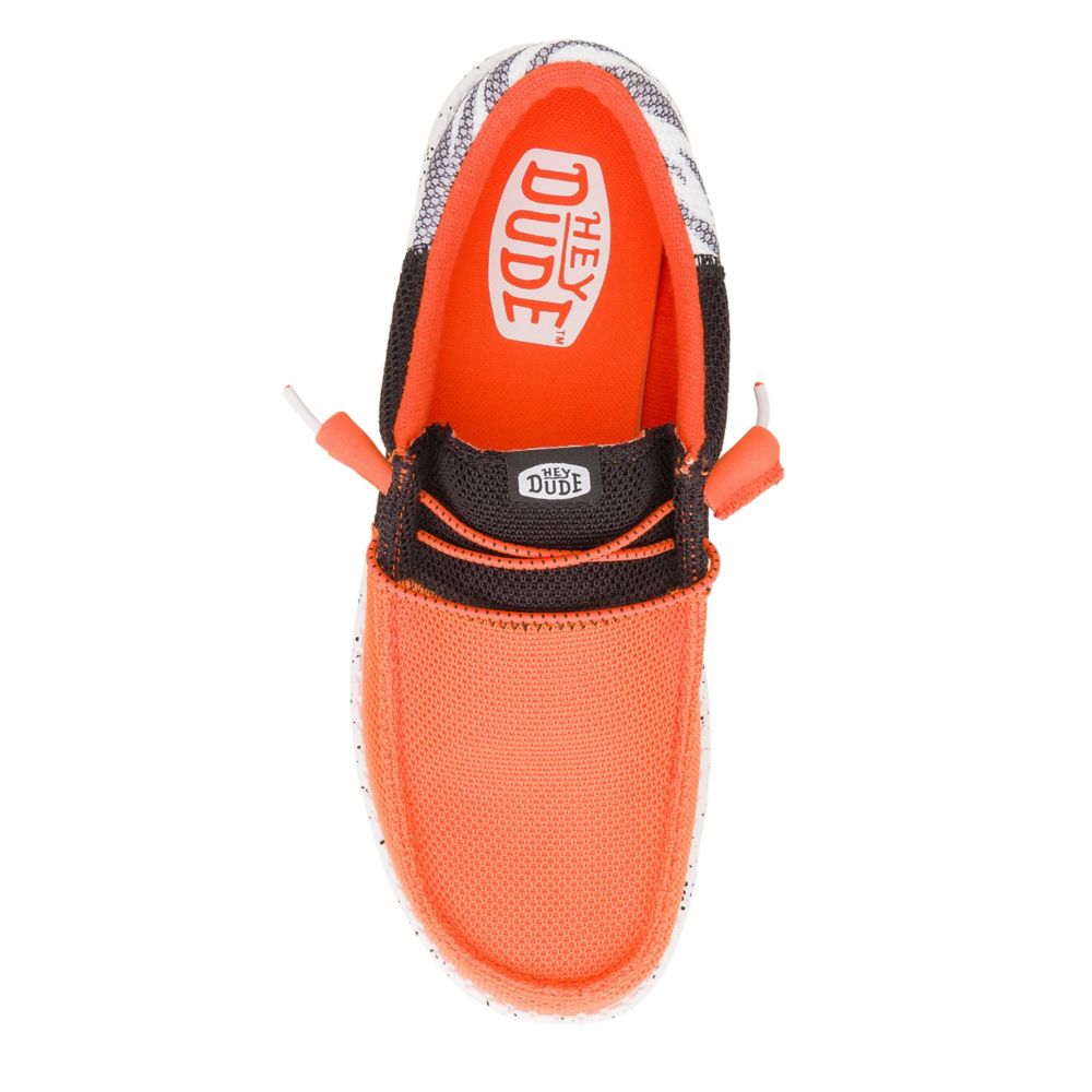 MENS WALLY SLIP ON SNEAKER