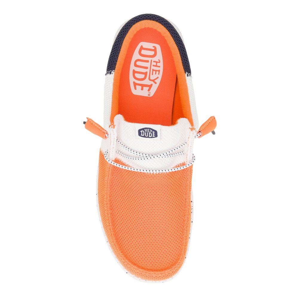 MENS WALLY TRI-VARSITY SLIP ON SNEAKER