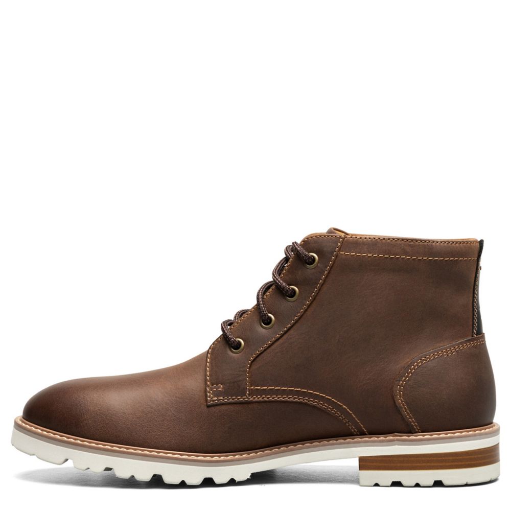 MENS RENEGADE PLAIN TOE CHUKKA BOOT