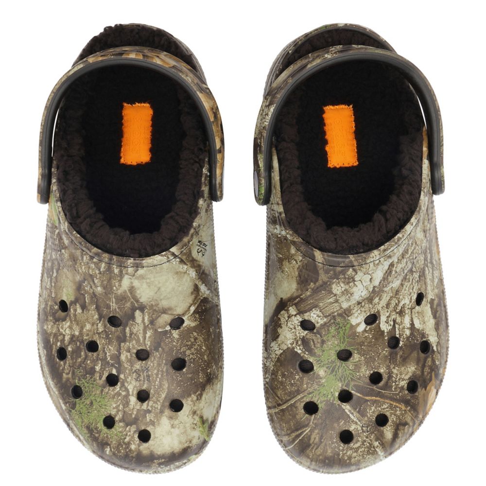 Fuzzy crocs camo online