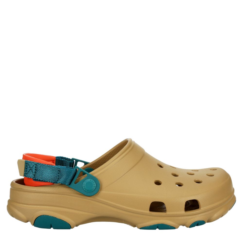 mens tan crocs