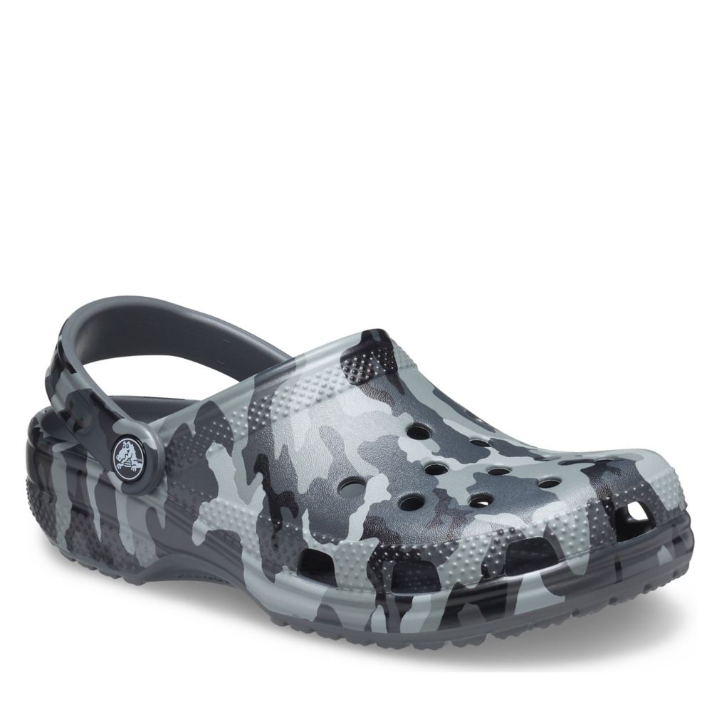 Citron Adept intelligens Camo Crocs Unisex Classic Clog | Mens | Rack Room Shoes