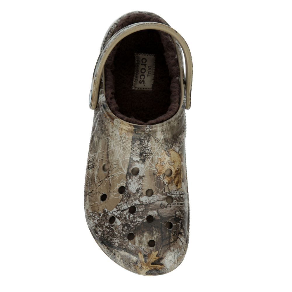 camo fleece crocs