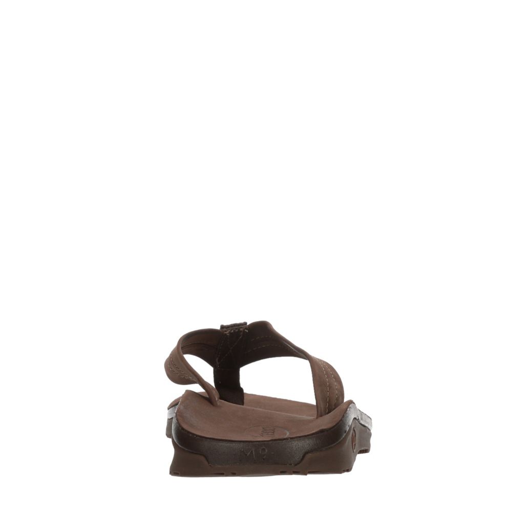 sikring Sælger niveau Brown Chaco Mens Classic Leather | Sandals | Rack Room Shoes