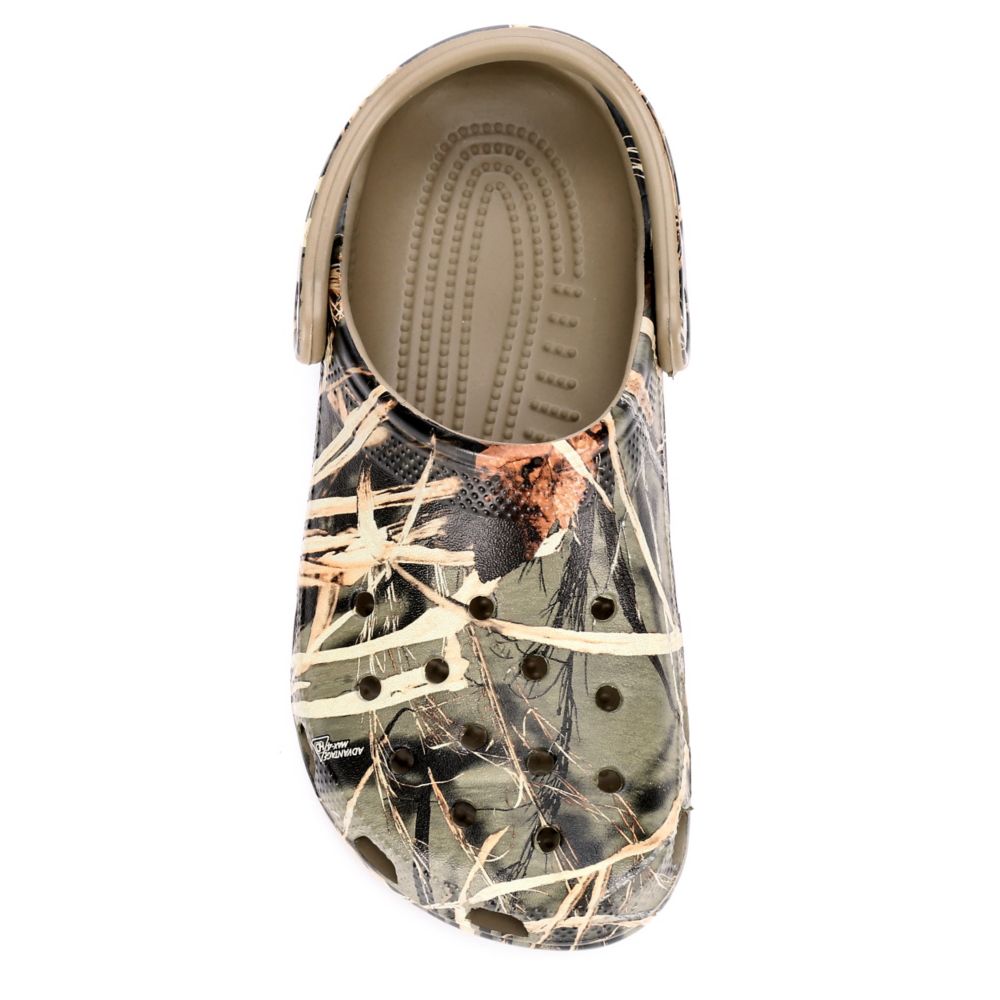 toddler boy camo crocs