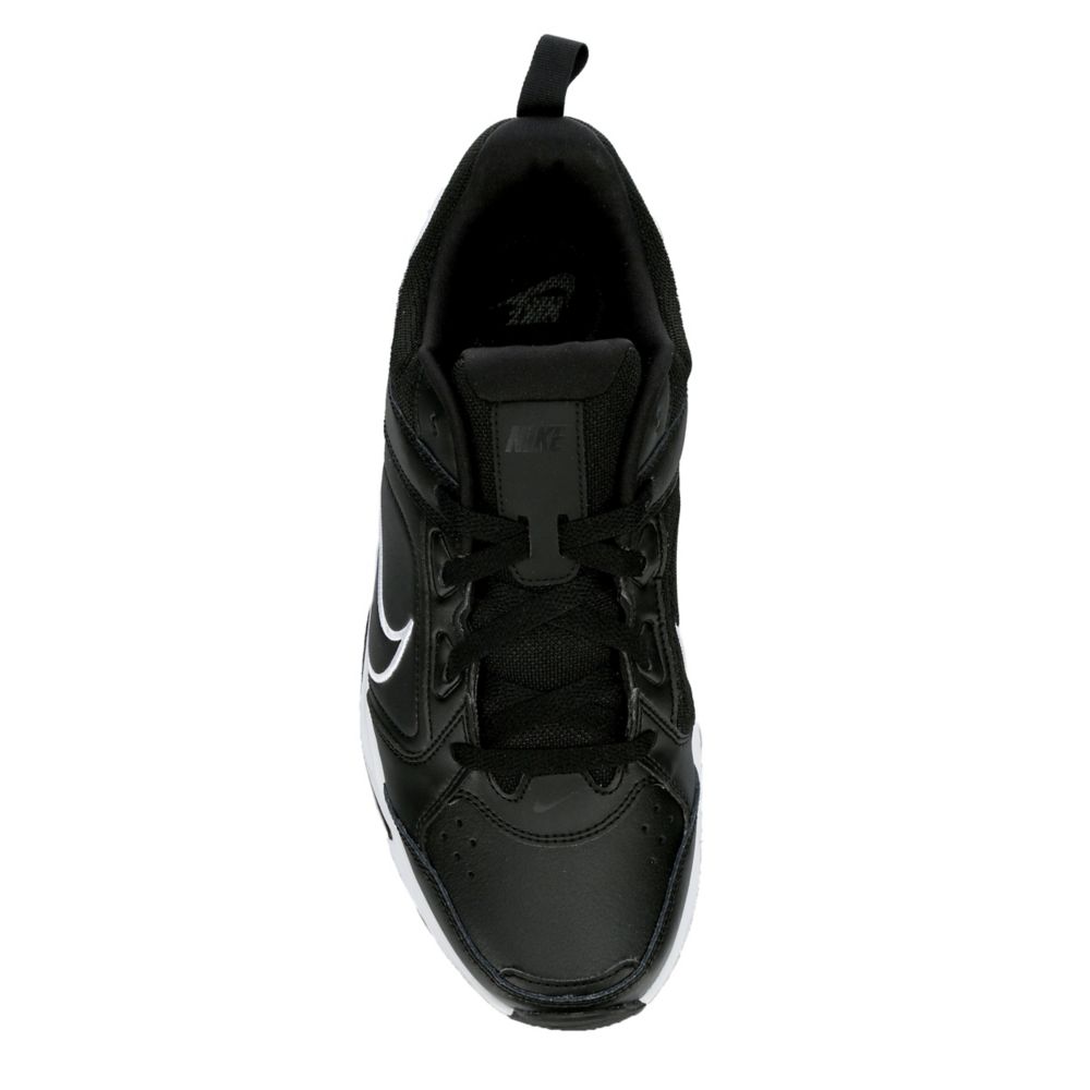 black nikes for men