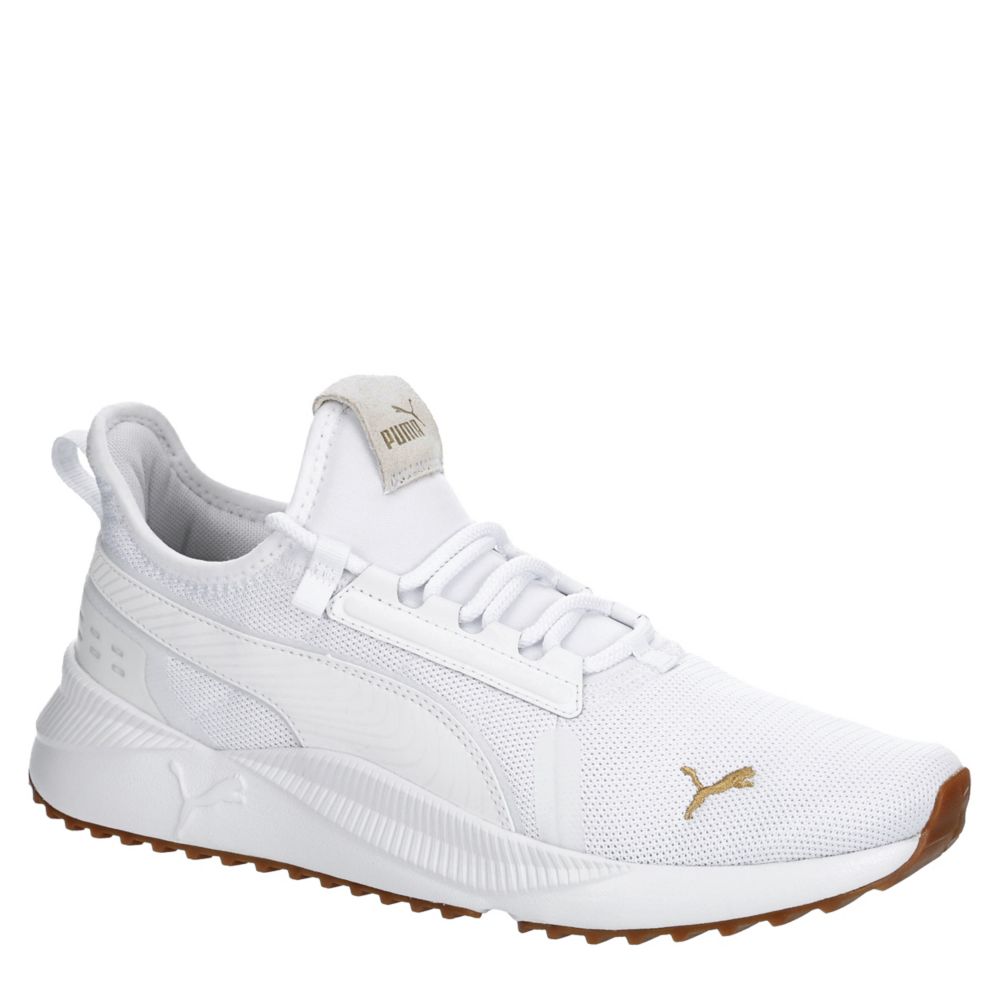 white puma sneakers men