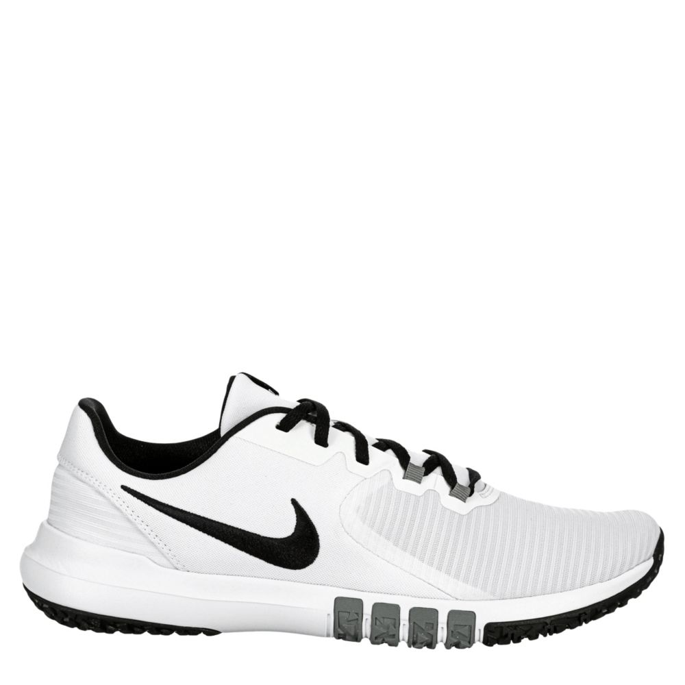 nike mid top training shoes