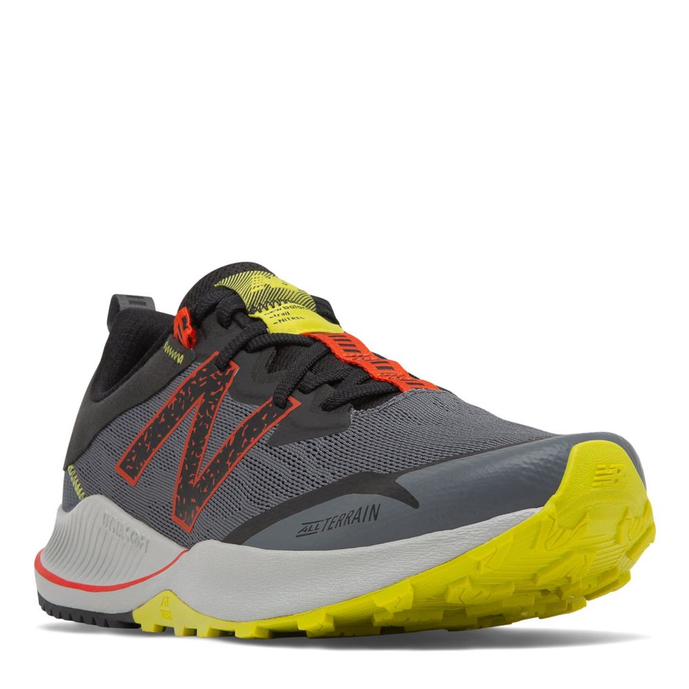 new balance mens trail running shoes