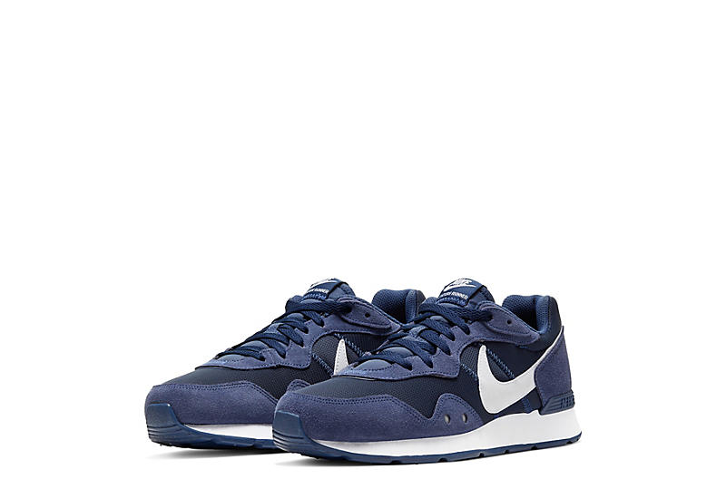 خفسة الارداف nike sneakers venture كيمياء كرتون