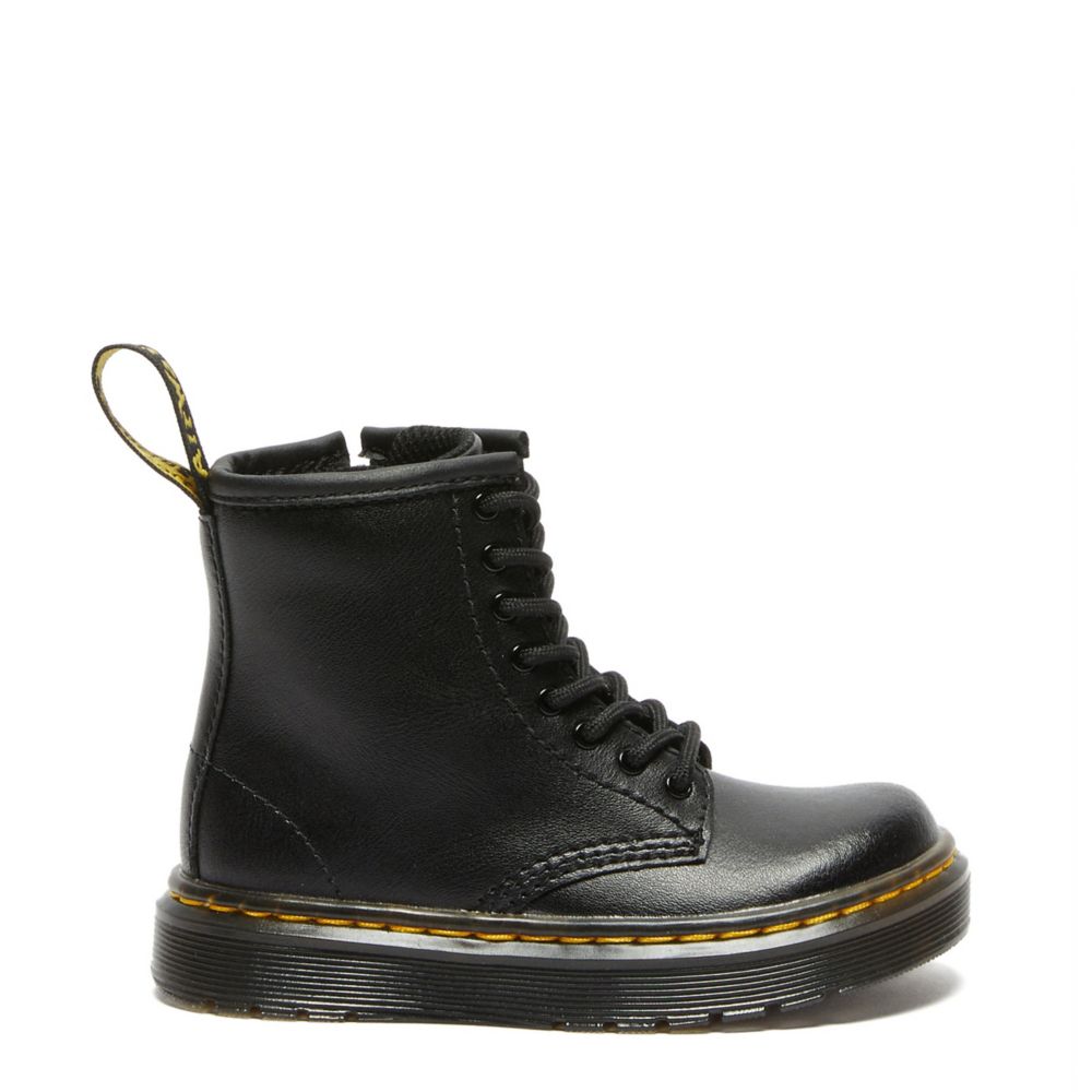 Dr martens best sale boots boys