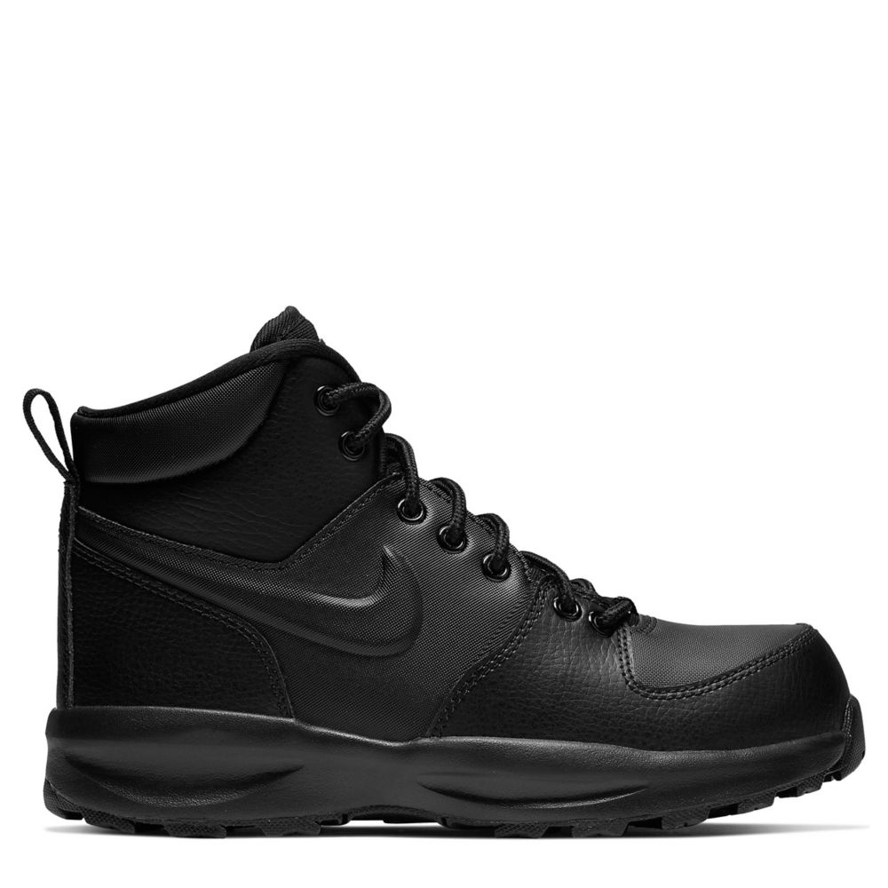 Big boys nike boots best sale