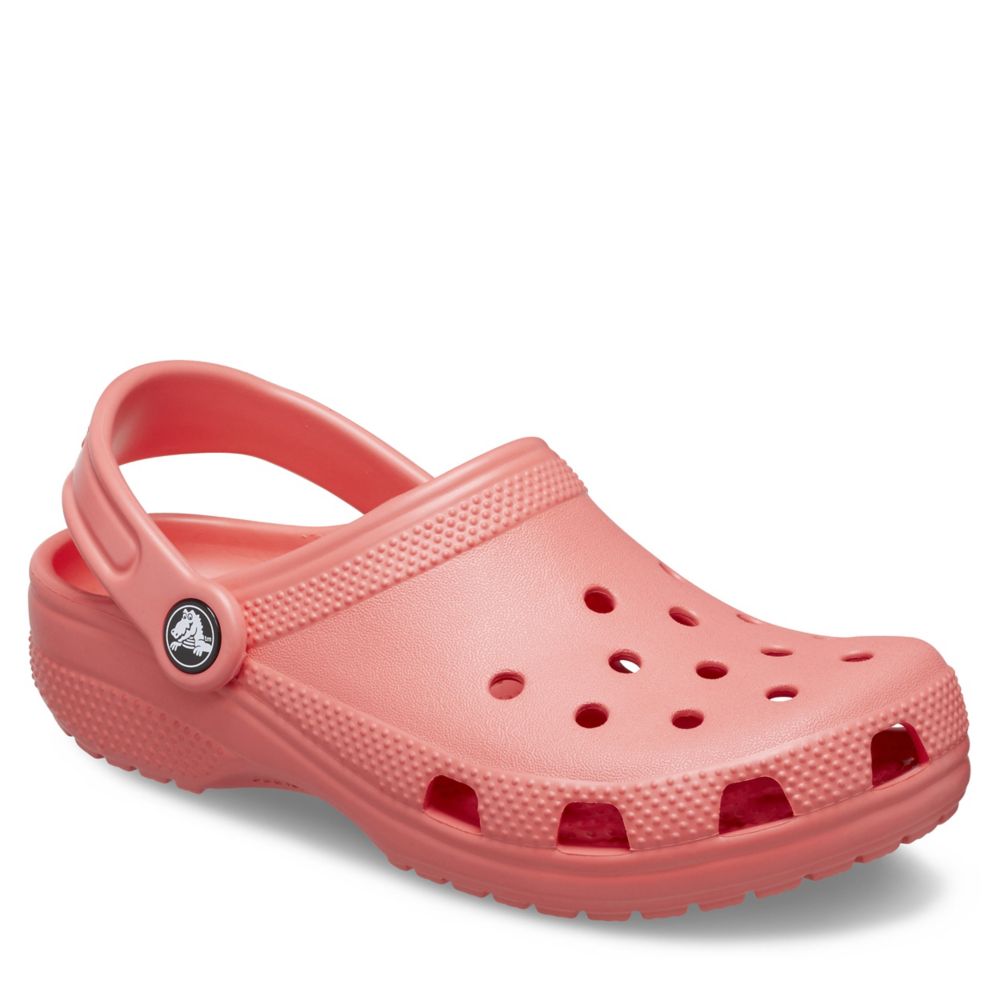 Coral colored store crocs