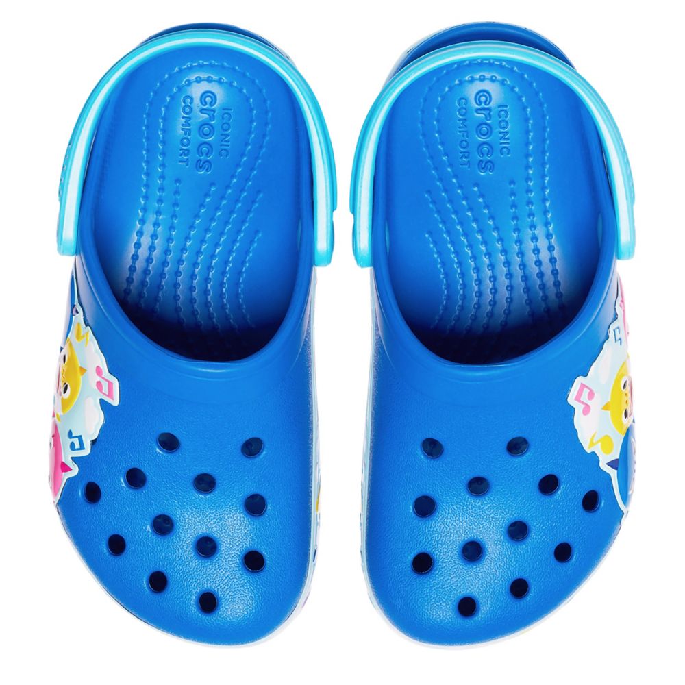 Baby shark clearance crocs