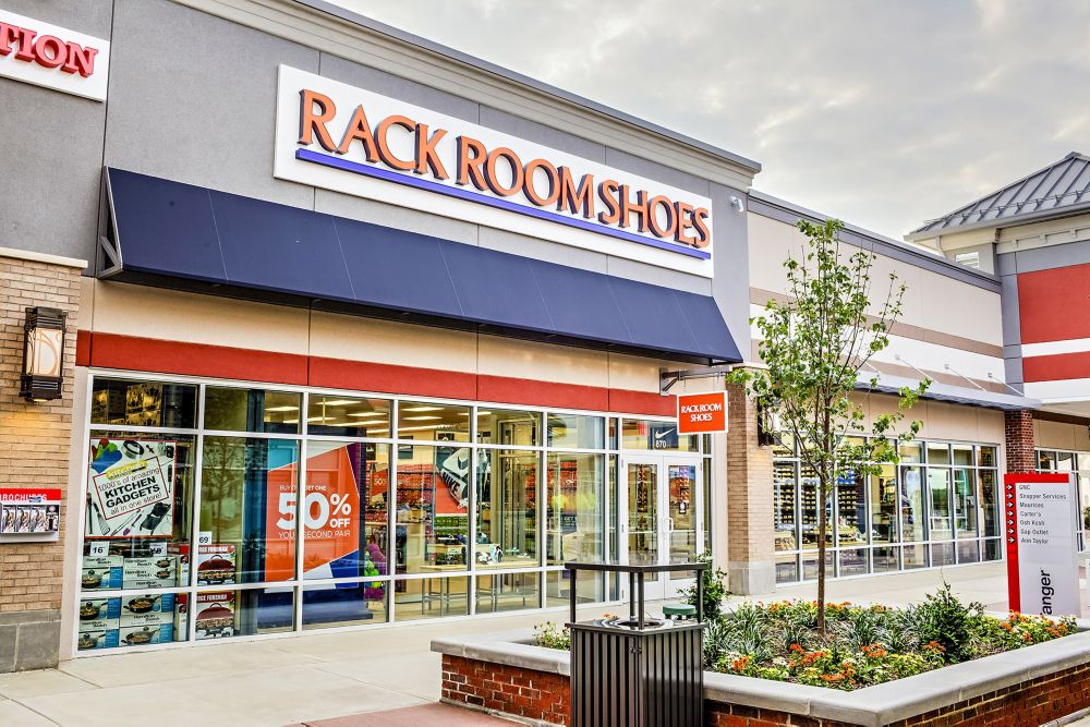 shoe stores in the tanger outlets