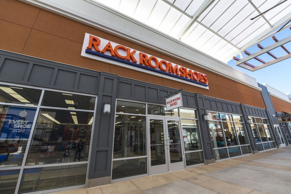 shoe stores in the tanger outlets