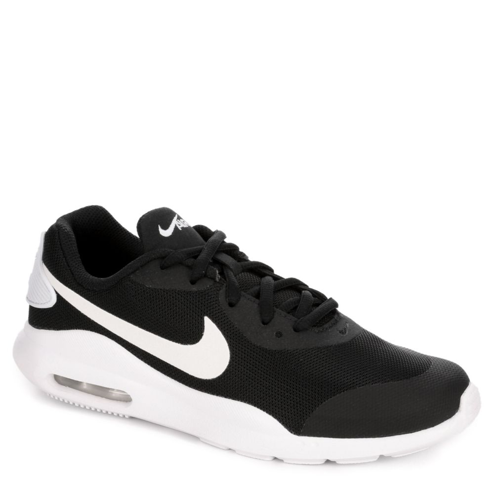 nike boys air max oketo