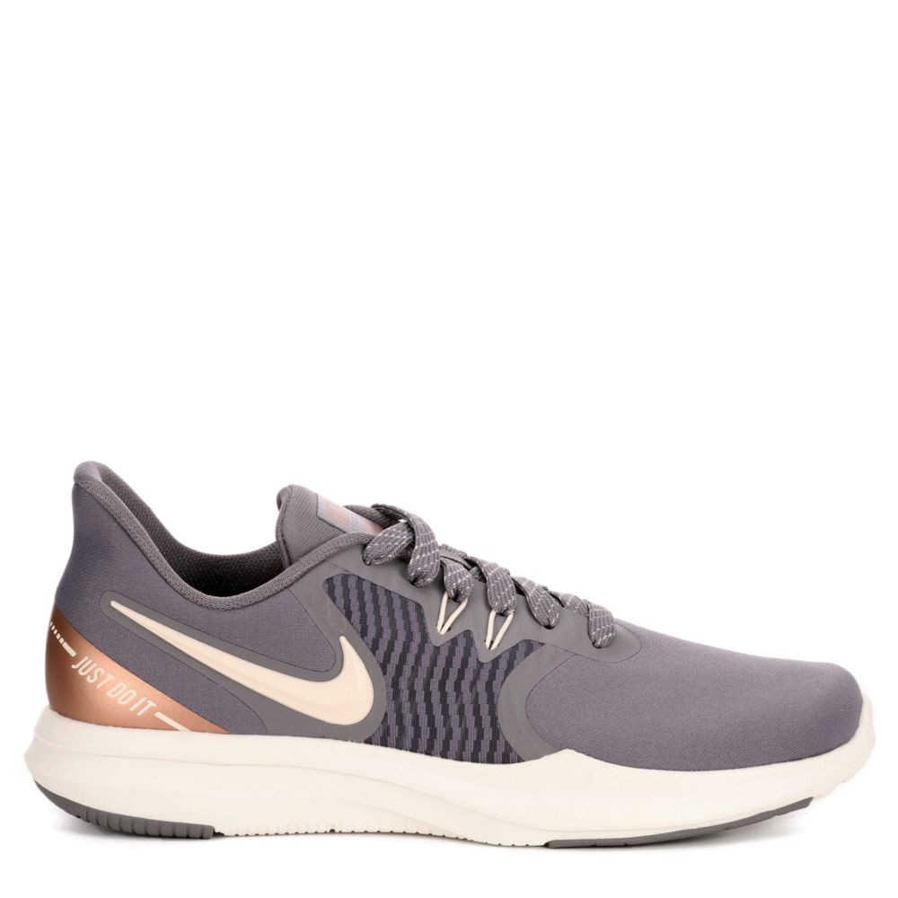 w nike in season tr 8