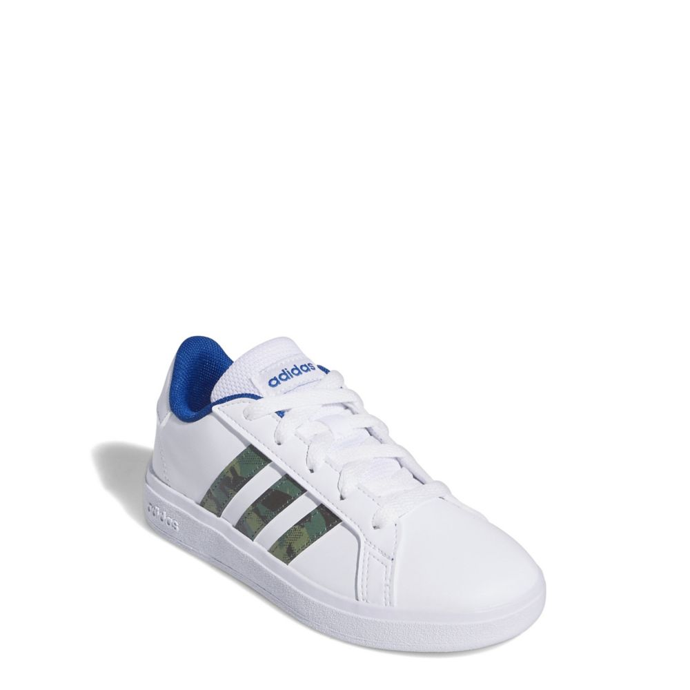 adidas Grand Court 2.0 Tennis Shoe in Blue