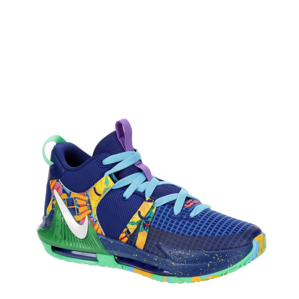 Boys blue best sale nike basketball shoes