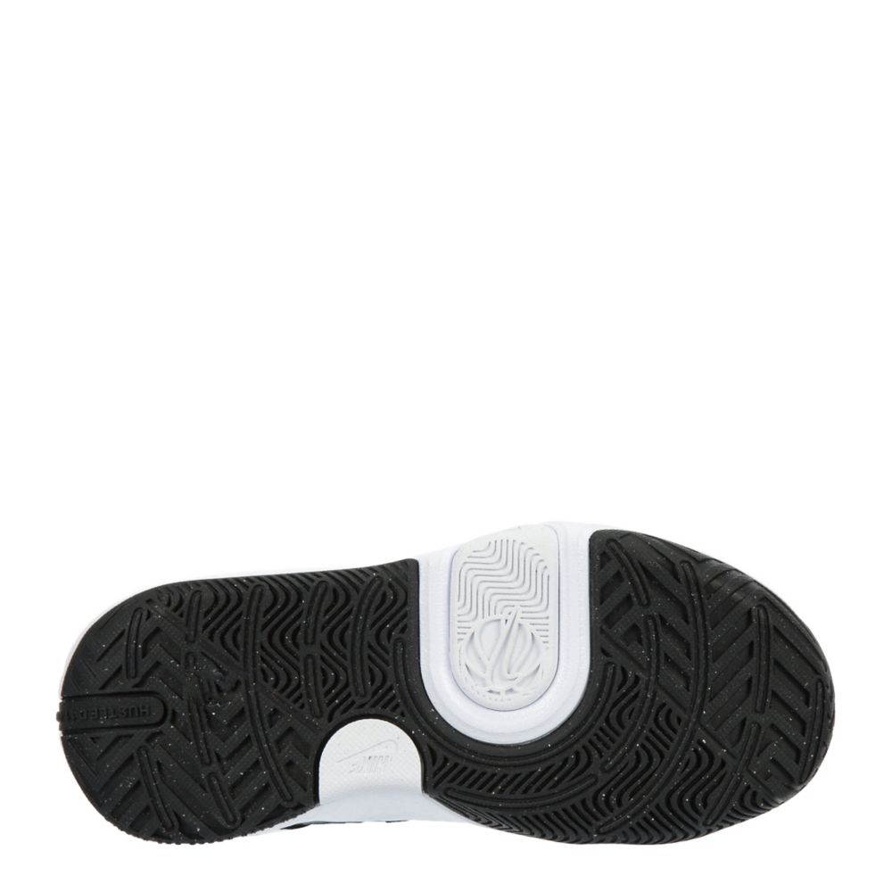 nike team hustle sneakers