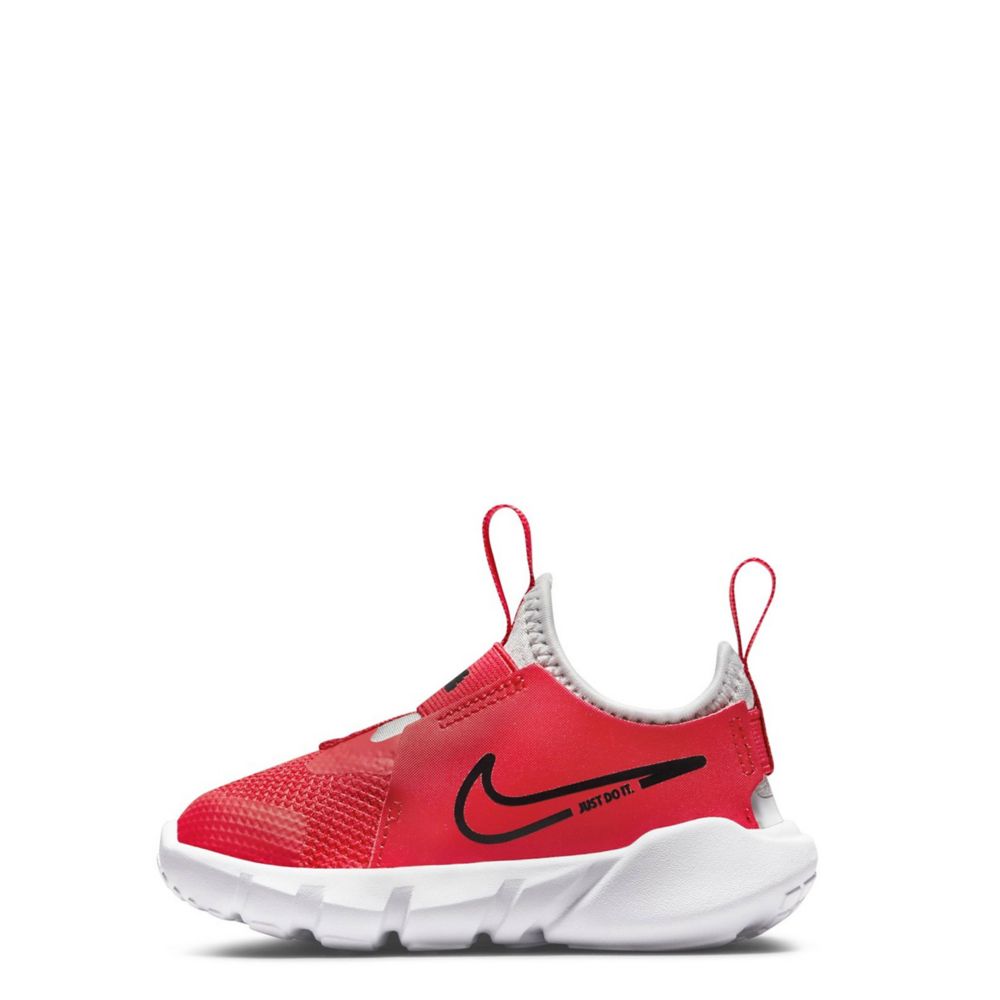 Infant red best sale nike trainers