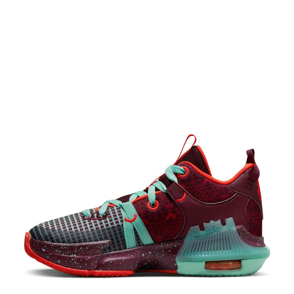 Lebron boys clearance shoes