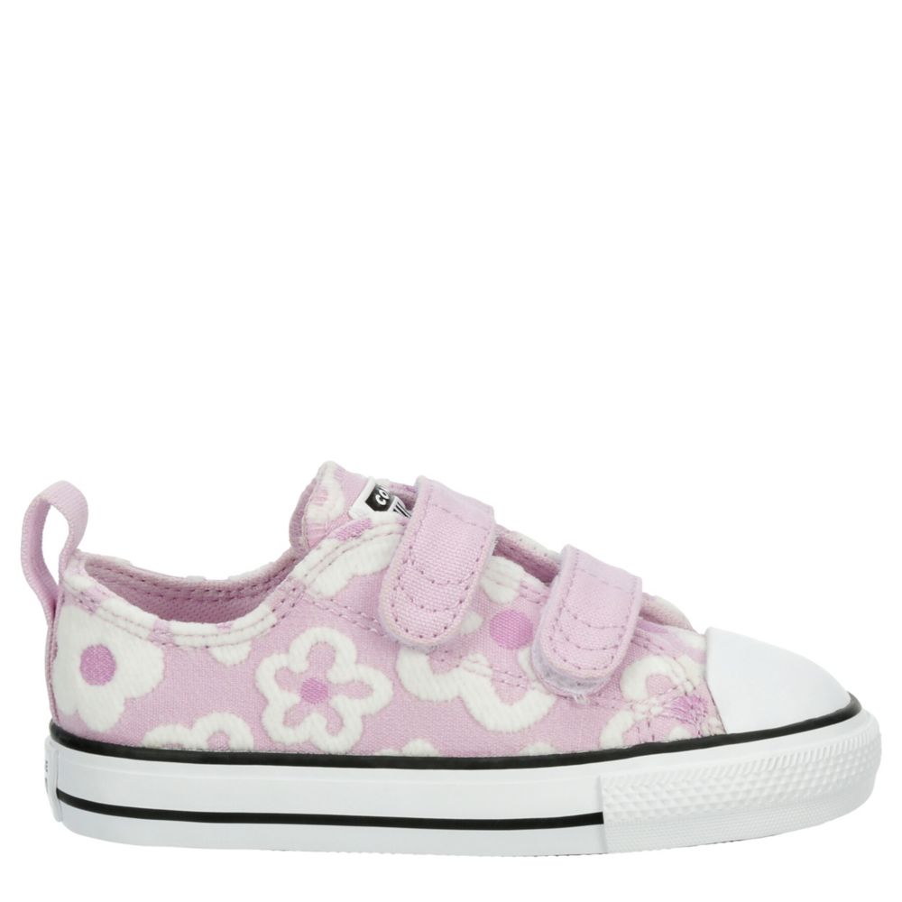 GIRLS INFANT CHUCK TAYLOR ALL STAR LOW SNEAKER