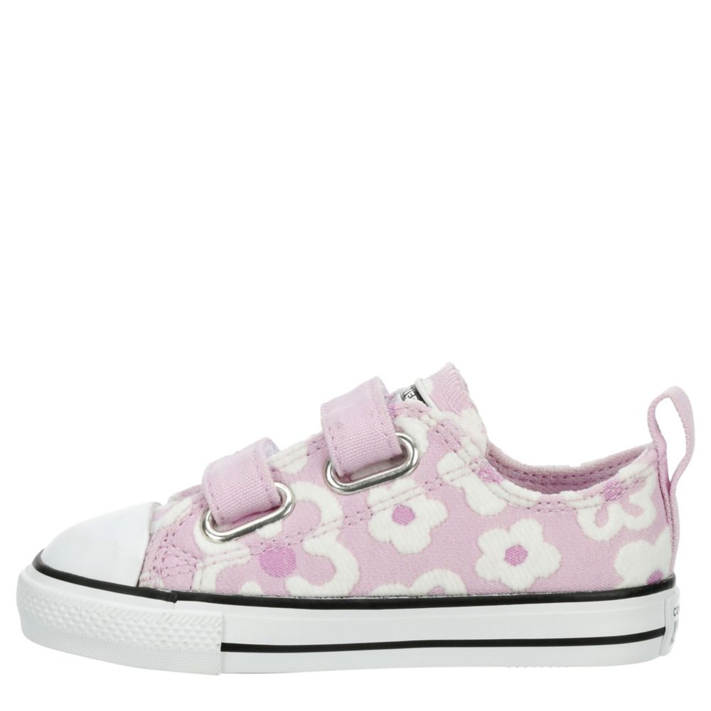 GIRLS INFANT CHUCK TAYLOR ALL STAR LOW SNEAKER