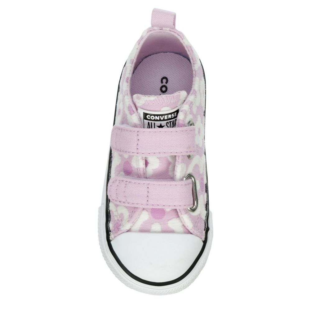 GIRLS INFANT CHUCK TAYLOR ALL STAR LOW SNEAKER