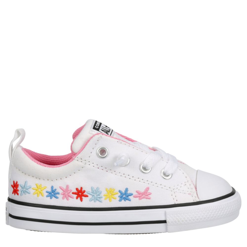 GIRLS INFANT CHUCK TAYLOR ALL STAR STREET SNEAKER