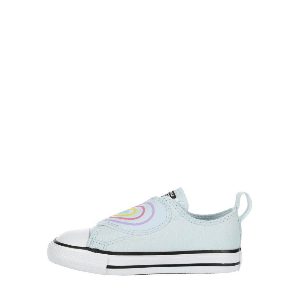 GIRLS INFANT CHUCK TAYLOR ALL STAR HEART STRAP SNEAKER