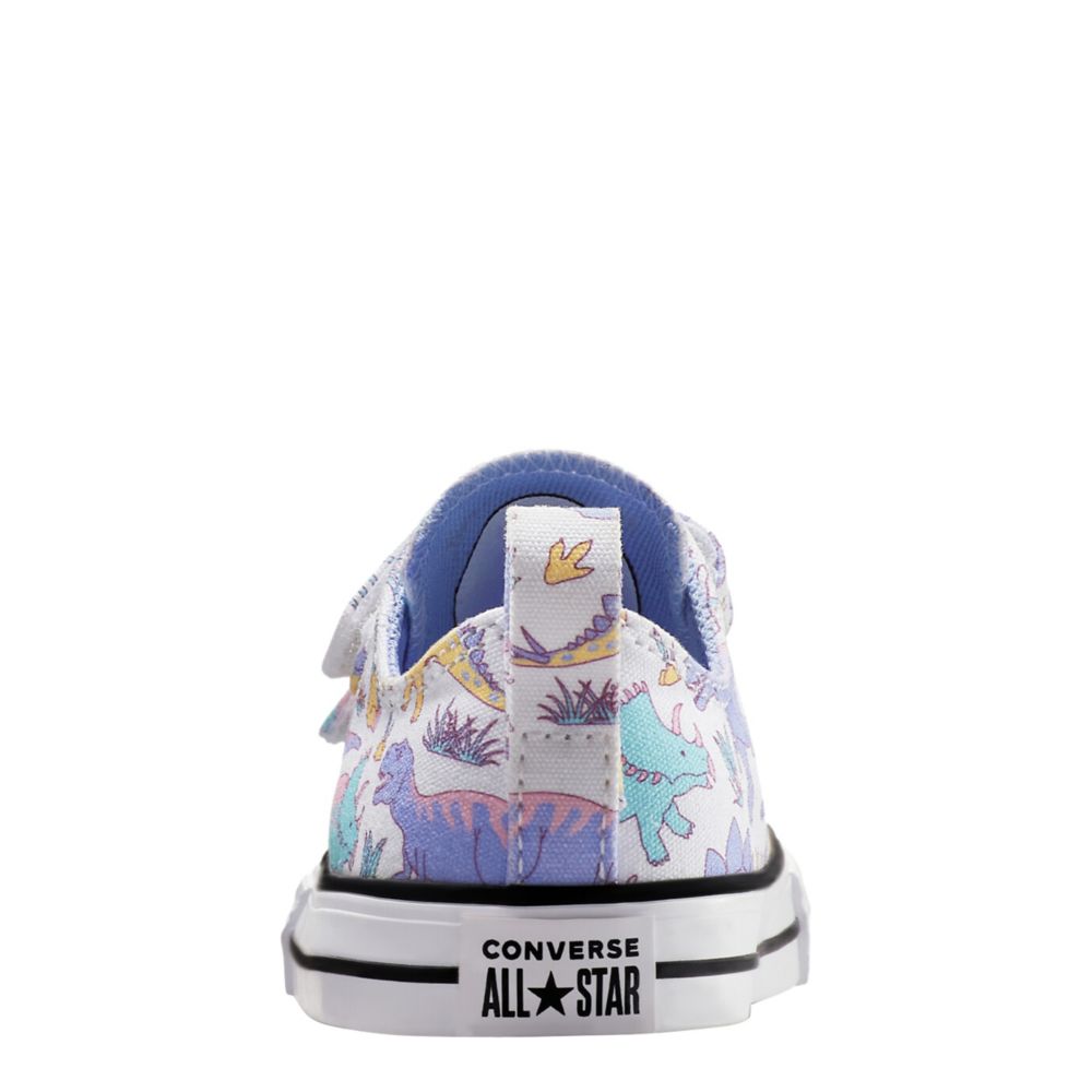 GIRLS INFANT CHUCK TAYLOR ALL STAR 2V SNEAKER