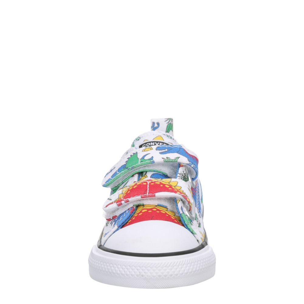 BOYS INFANT CHUCK TAYLOR ALL STAR 2V SNEAKER