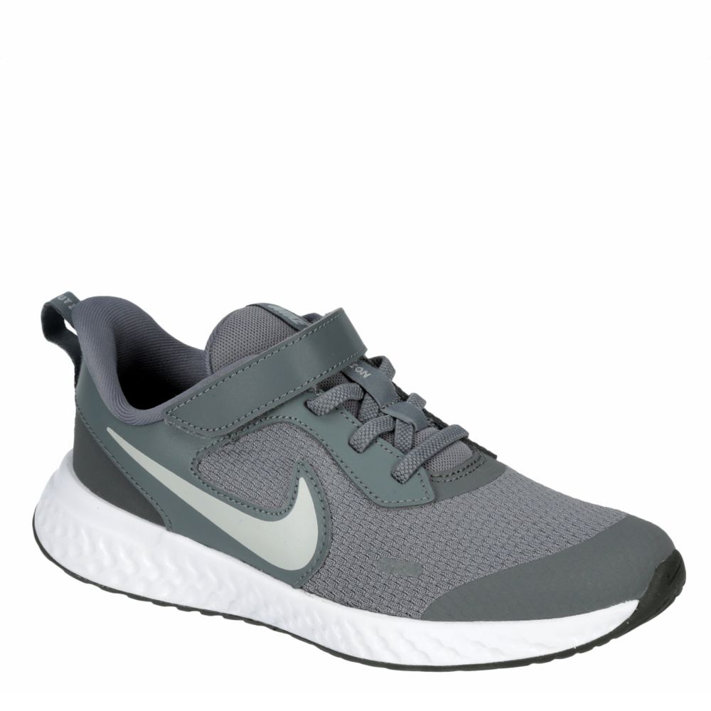 boys grey nike shoes