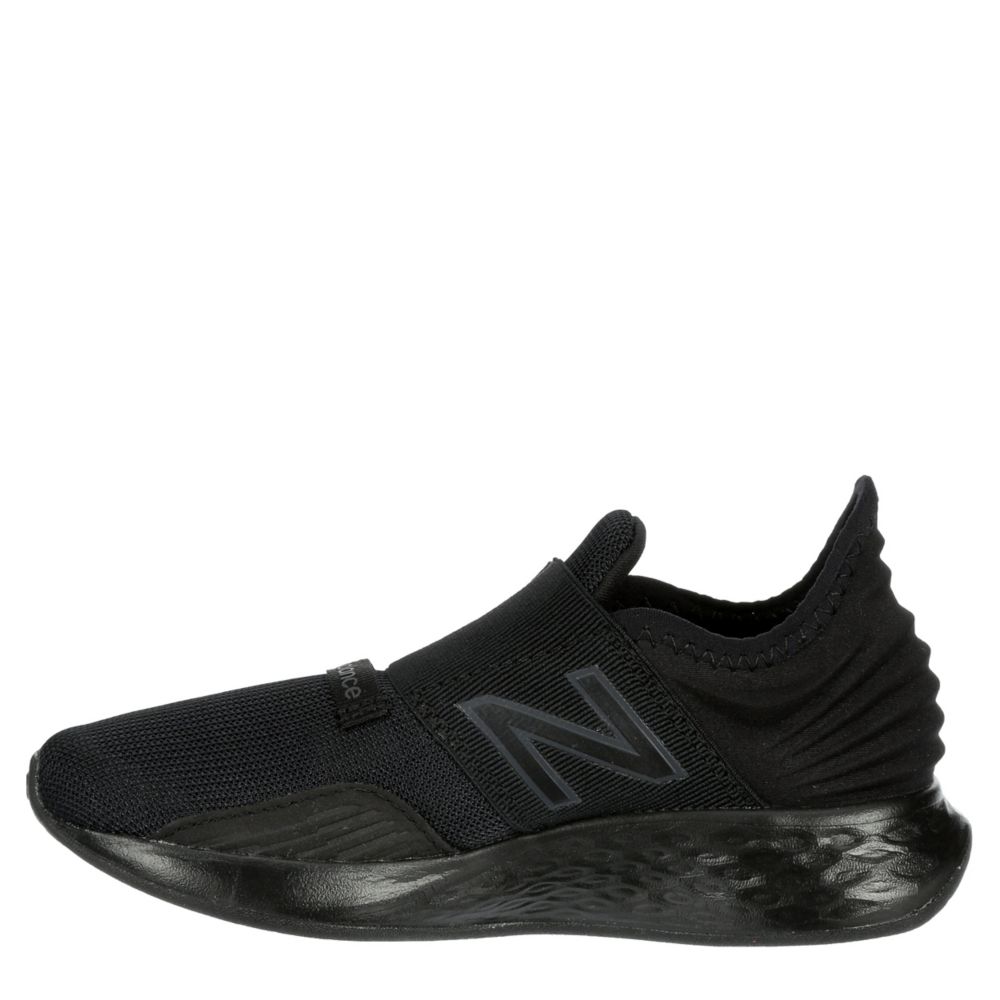 boys new balance roav