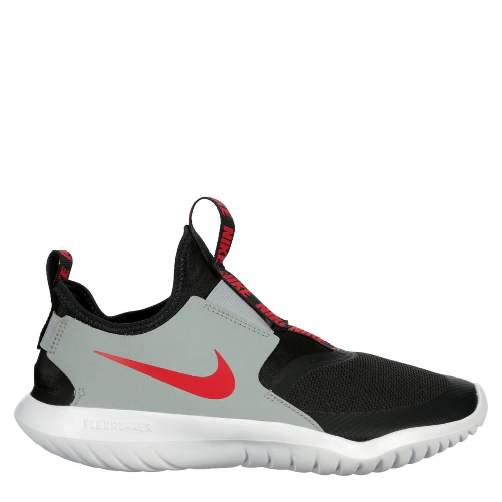 boys tennis shoes size 5