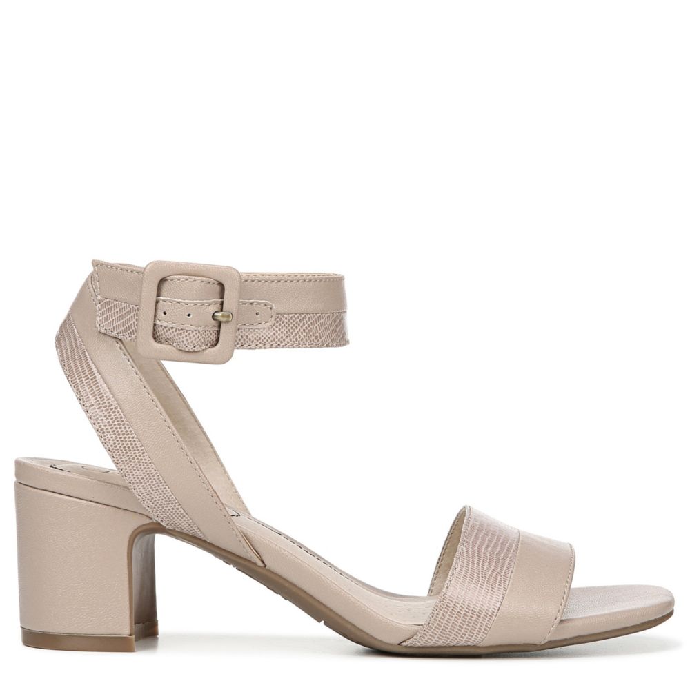 shoe carnival lifestride