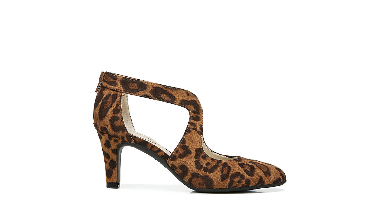 Brown Lifestride Womens Giovanna 2 Pump | Womens | Off Broadway Shoes